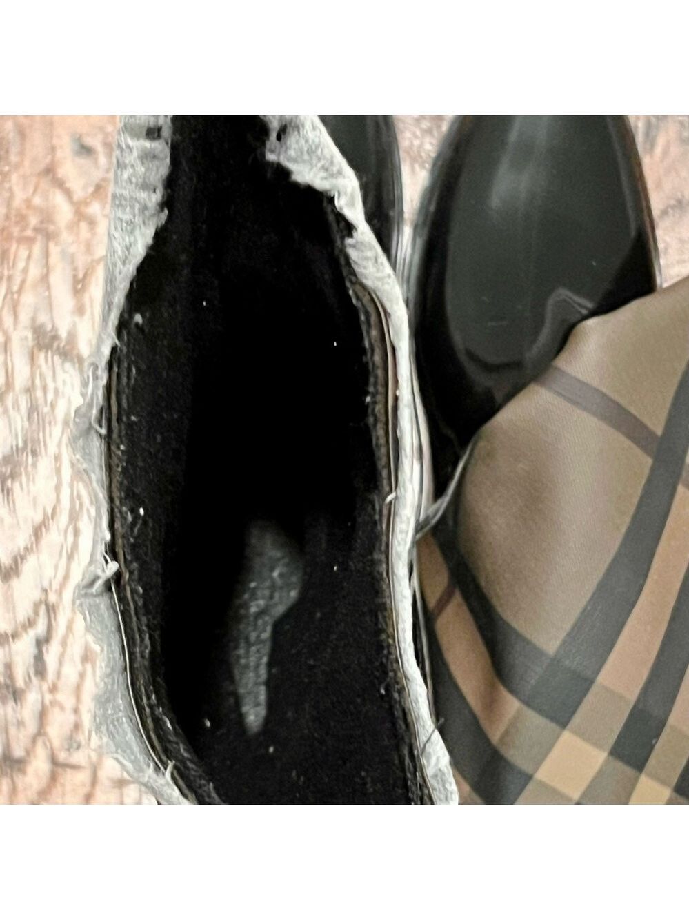 BURBERRY rain boots. Size 40 - Picture 11 of 12